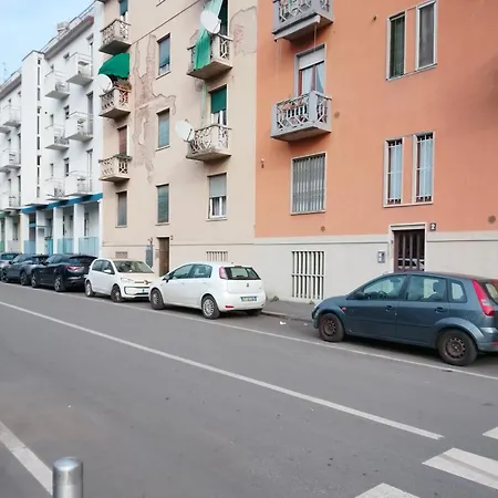 Loft Moderno Zona 8 * Milan