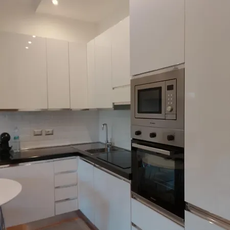 Loft Moderno Zona 8 アパート ミラノ